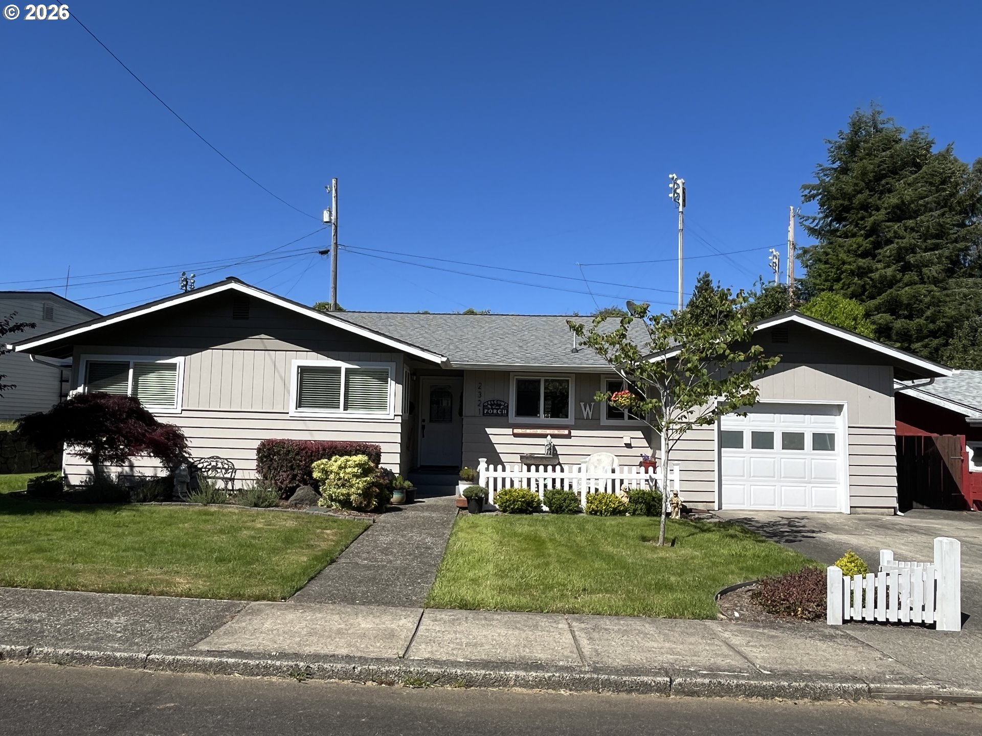 2321 Arthur Drive Reedsport, OR 97467 - Photo 1 of 38