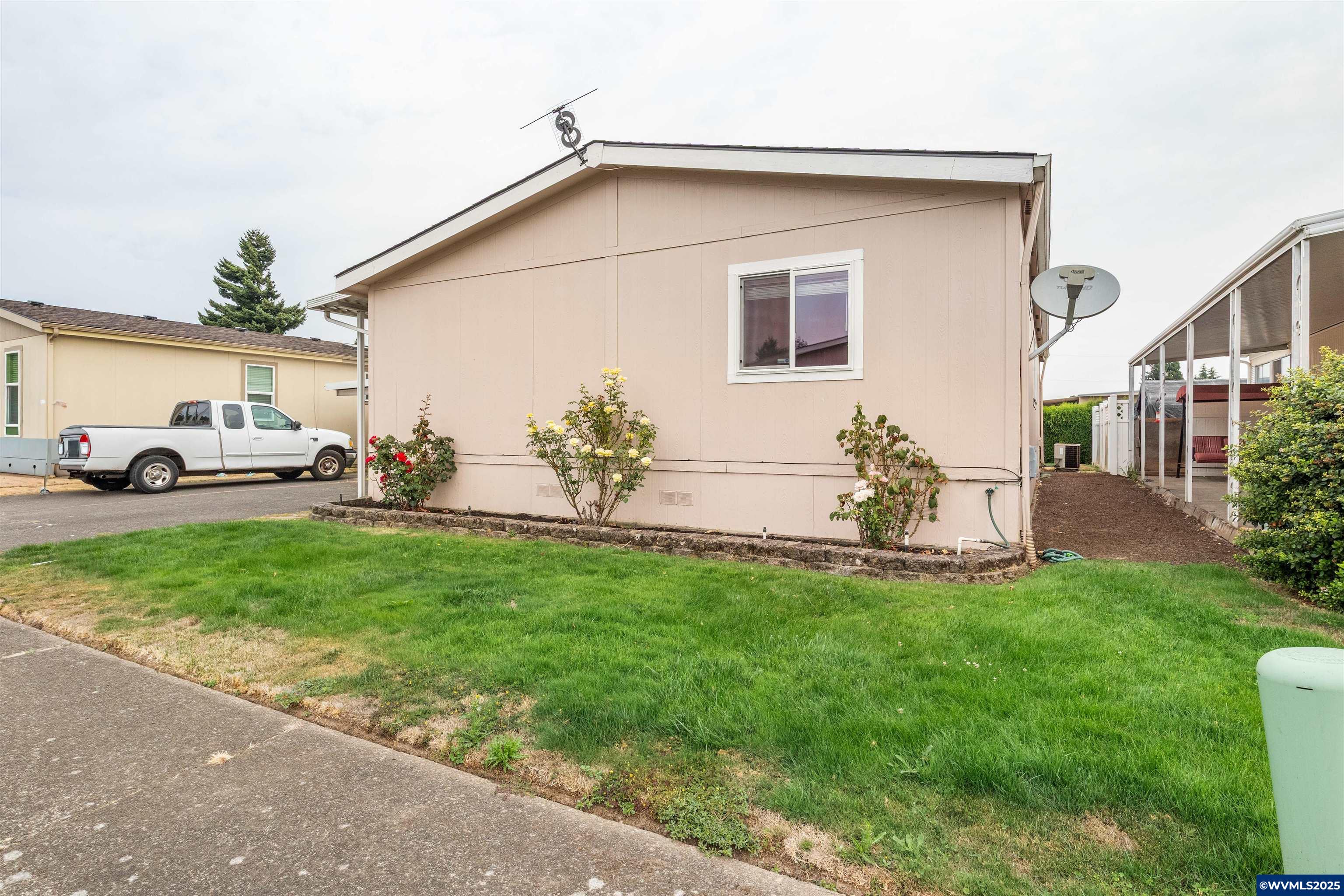 5422 Portland Road Northeast, Unit 22 Salem, OR 97305 - Photo 3 of 40