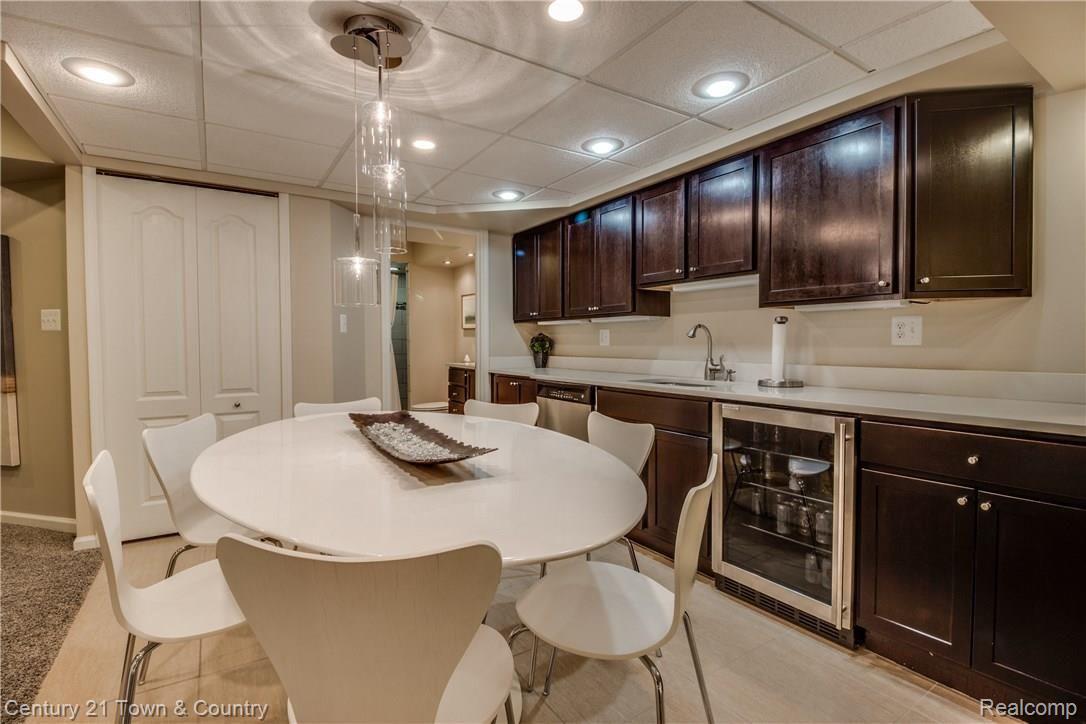 443 Mystic Valley Rochester, MI 48307 - Photo 42 of 56 interiors-34.jpg