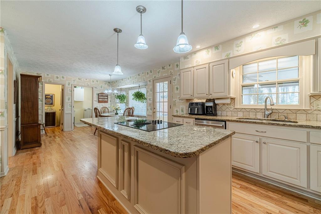 891 Cedar Trace Southwest Lilburn, GA 30047 - Photo 11 of 75