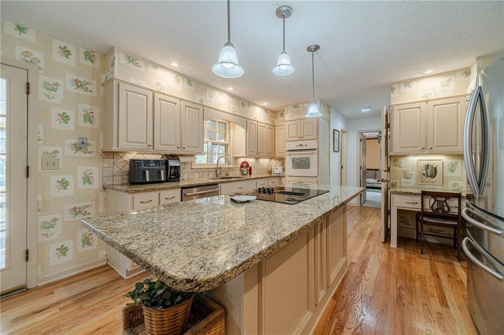 891 Cedar Trace Southwest Lilburn, GA 30047 - Photo 12 of 75