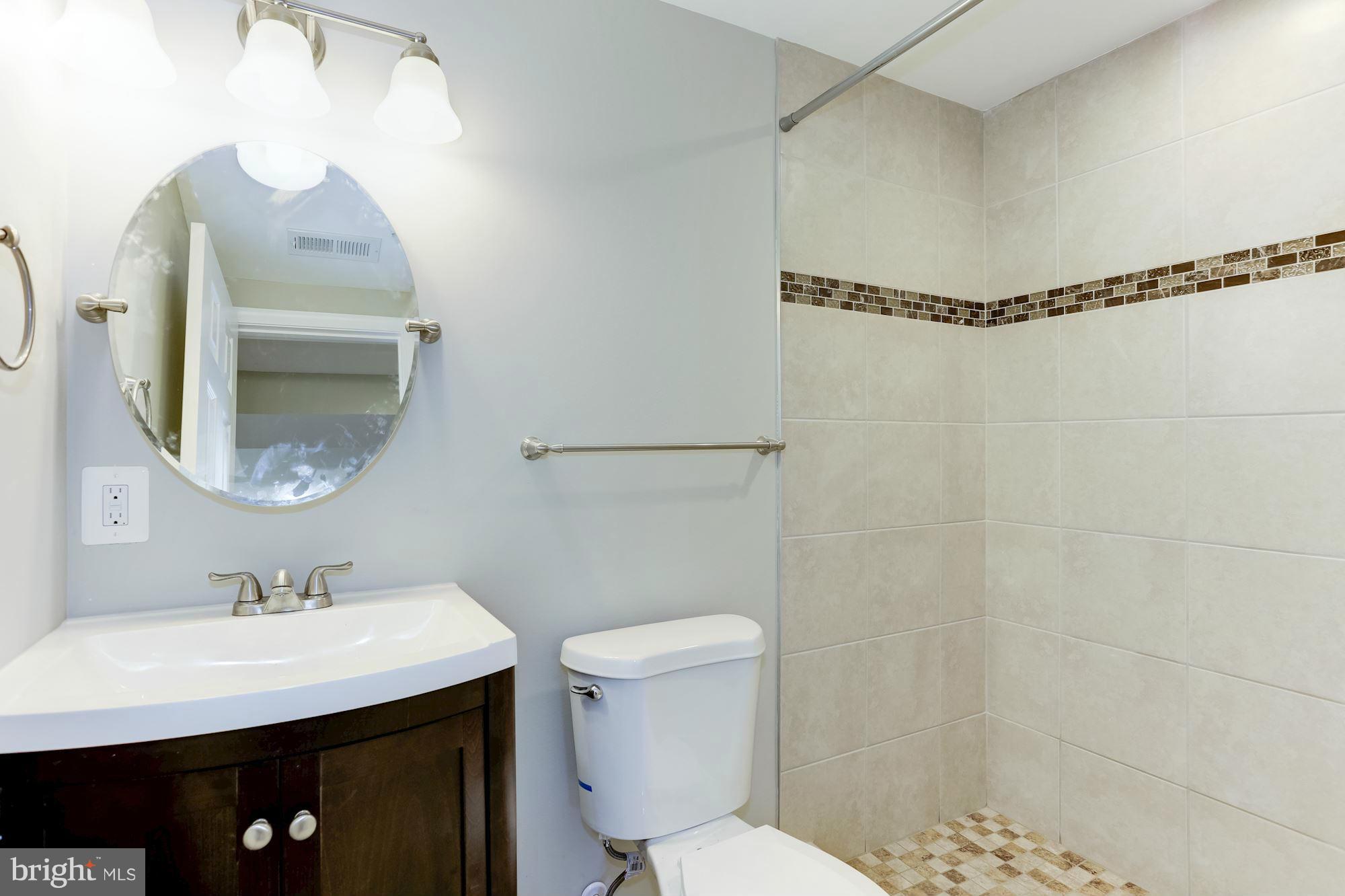 12114 Centerhill Street Silver Spring, MD 20902 - Photo 24 of 25 Bath