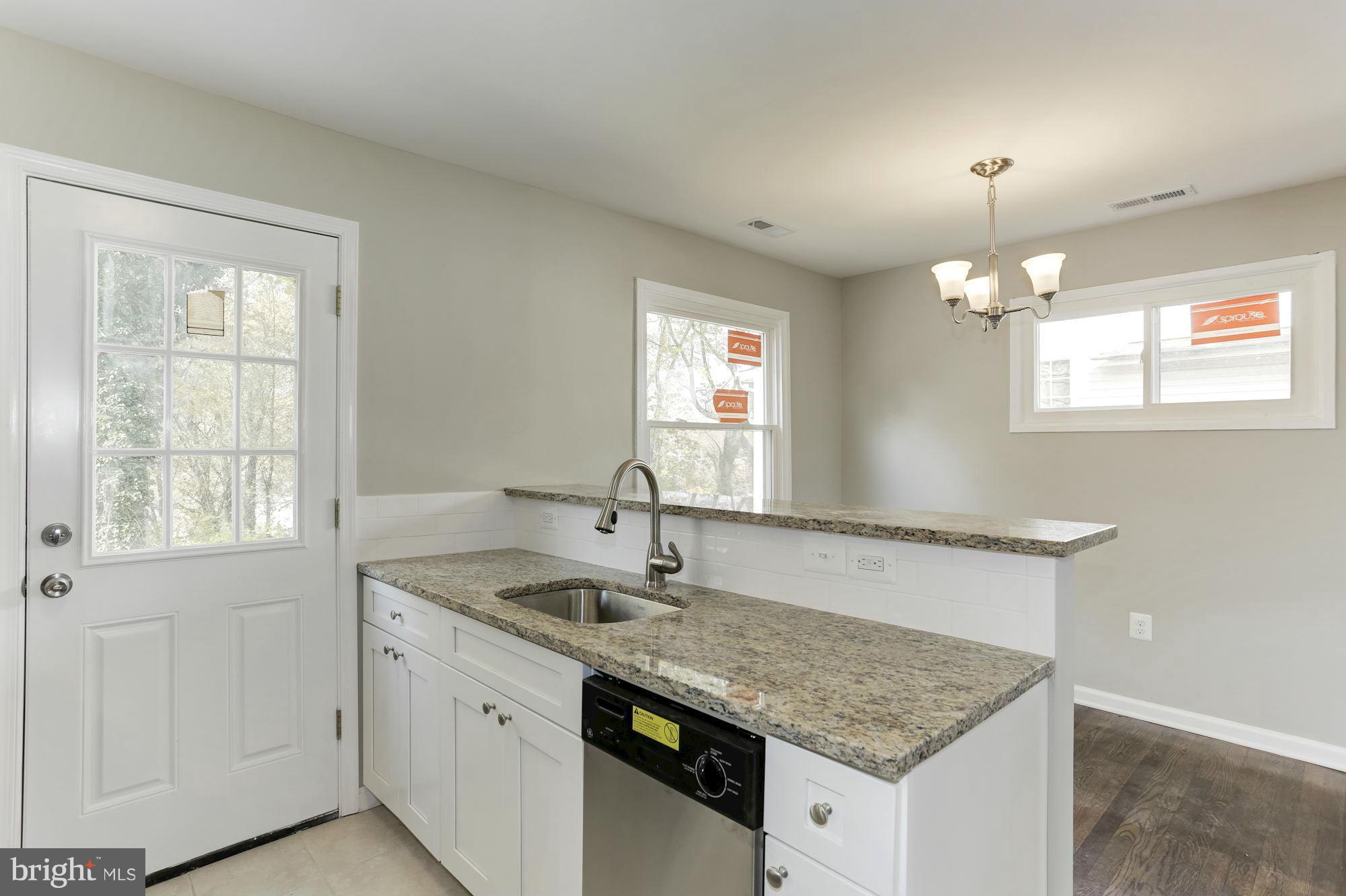12114 Centerhill Street Silver Spring, MD 20902 - Photo 6 of 25 Interior (General)