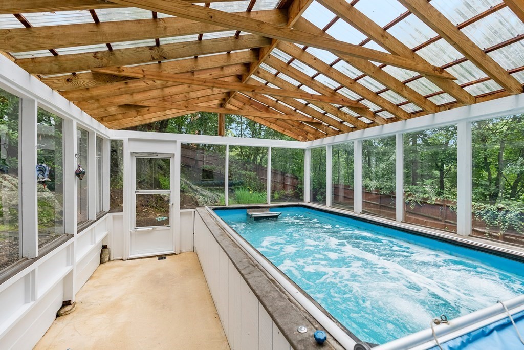 98 Thornberry Road Winchester, MA 01890 - Photo 18 of 20 Gallery Image 18