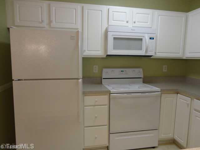 150 James Road, Unit 1C High Point, NC 27265 - Photo 7 of 15 Kitchen. New Microwave and the Refrigerator Stays!