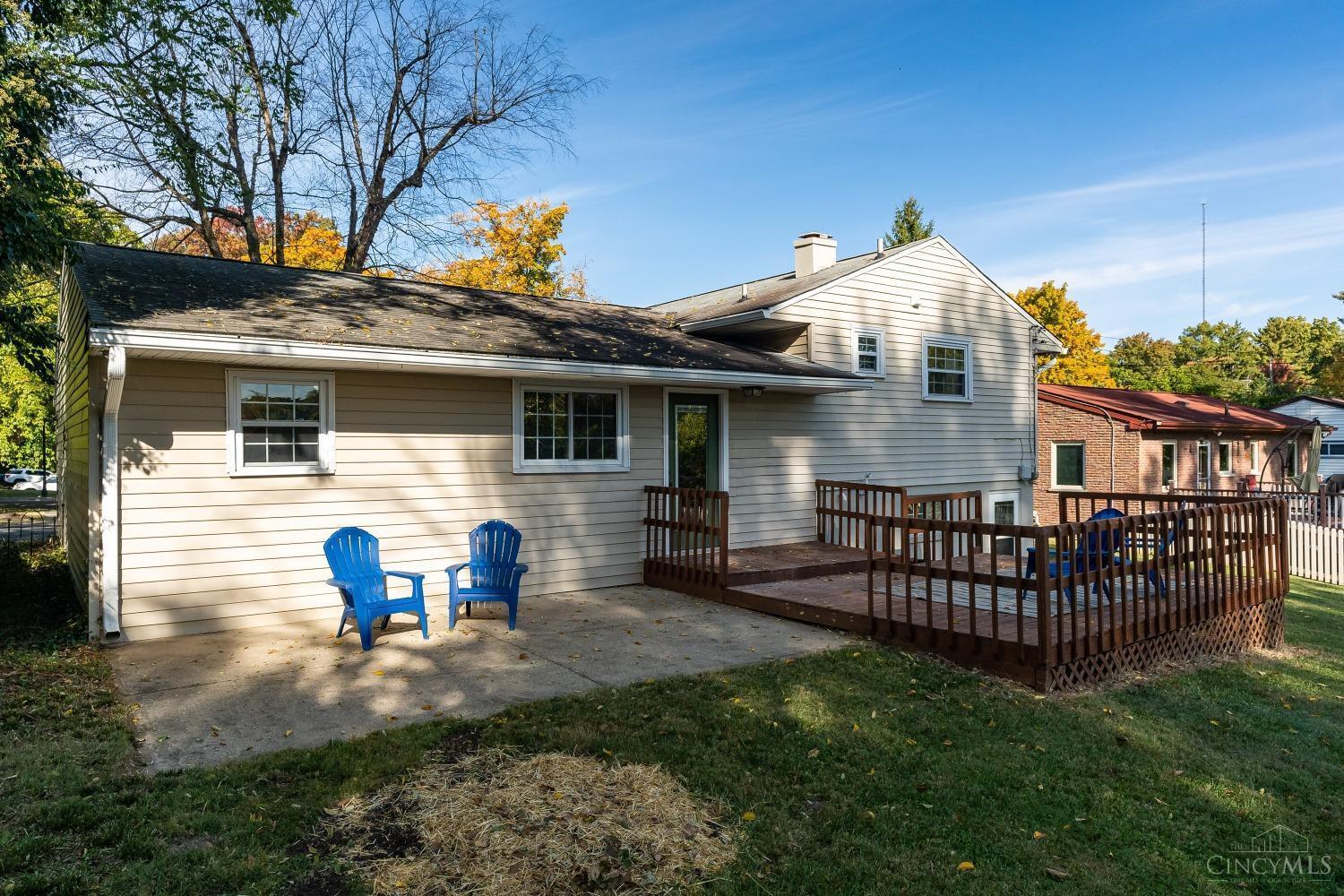 72 Cromwell Road Greenhills, OH 45218 - Photo 5 of 19
