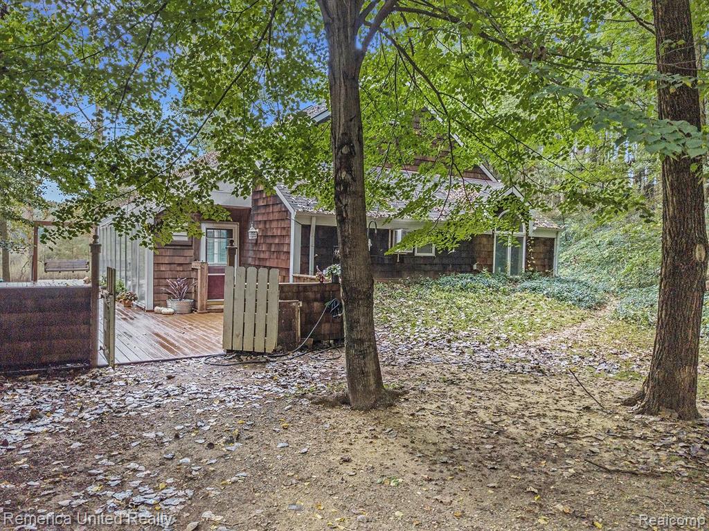 4855 Brookside Road Fenton, MI 48430 - Photo 9 of 29