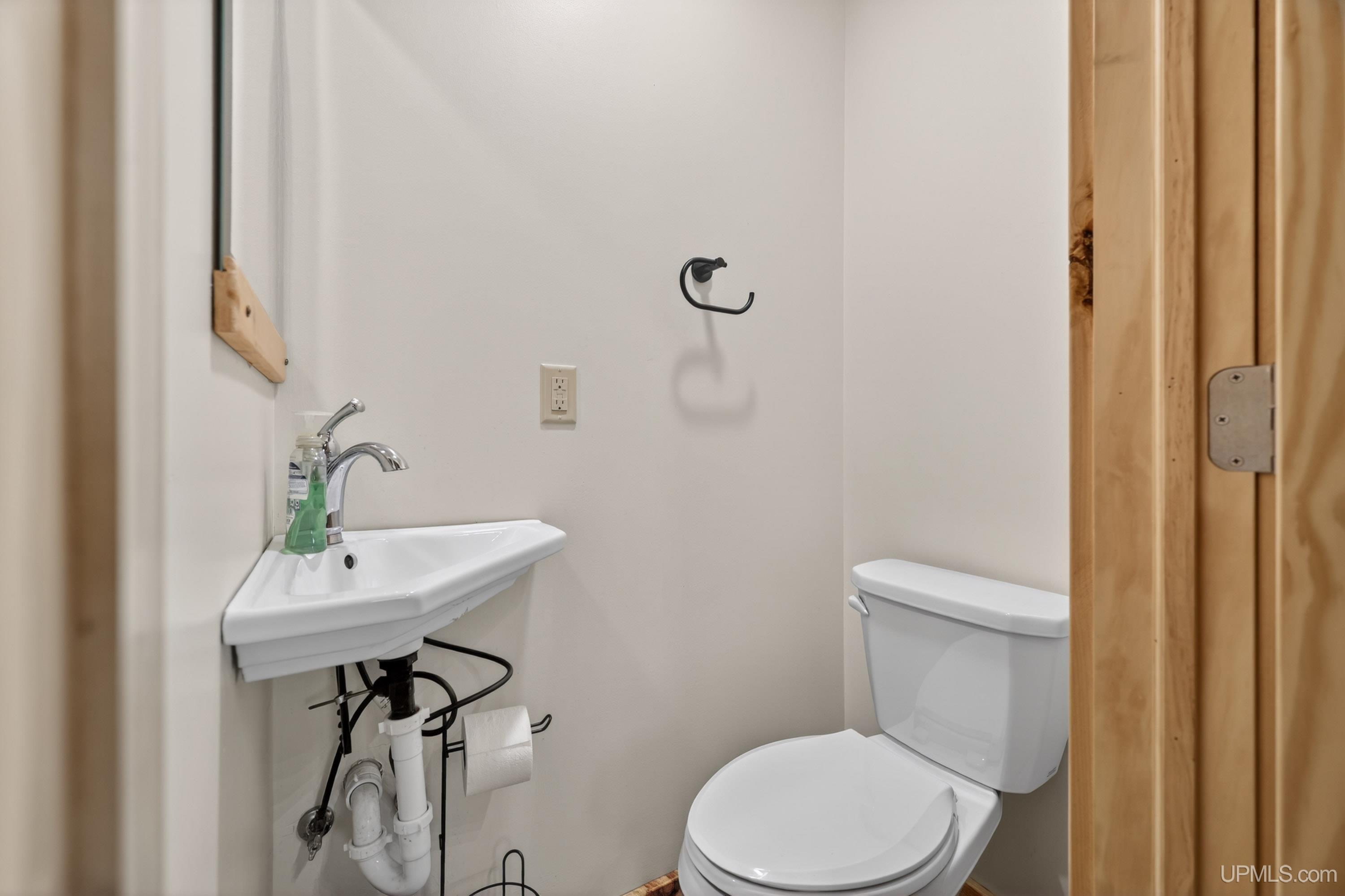 9471 North Coast Shores Road Copper Harbor, MI 49918 - Photo 28 of 62
