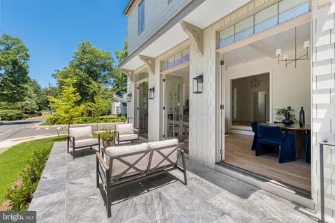 $1,899,000 | 1004 Virginia Avenue, Alexandria, VA 22302