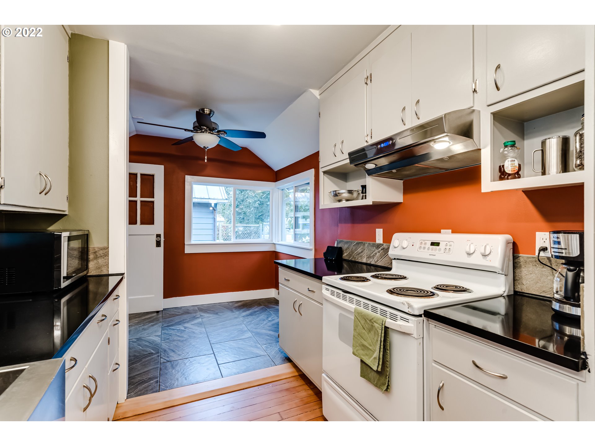 25322 Perkins Road Veneta, OR 97487 - Photo 8 of 30 Gallery Image 8