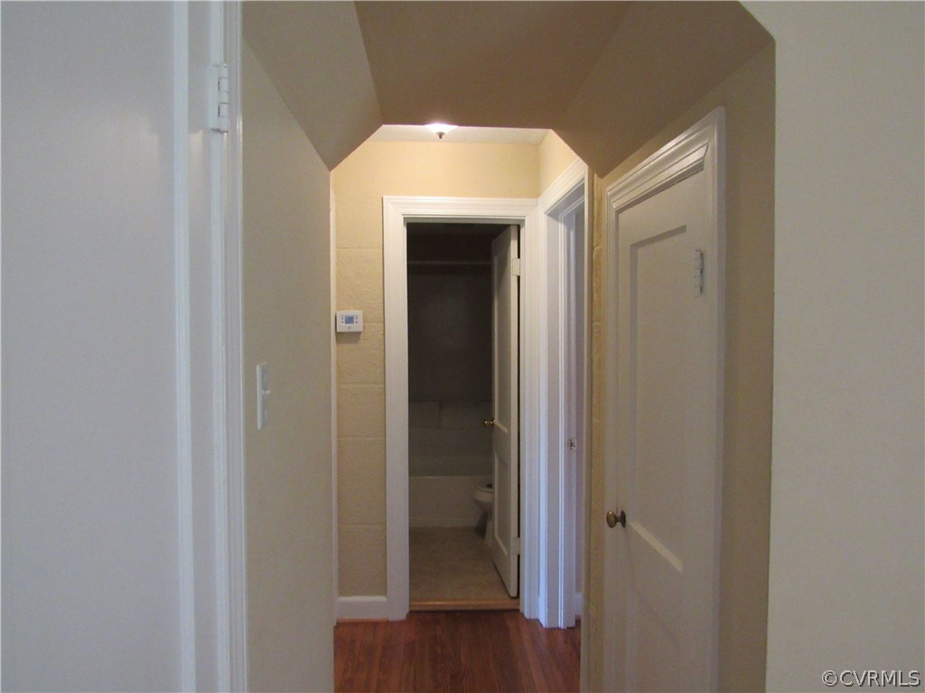 4819 Brook Road Richmond, VA 23227 - Photo 8 of 21 Gallery Image 8