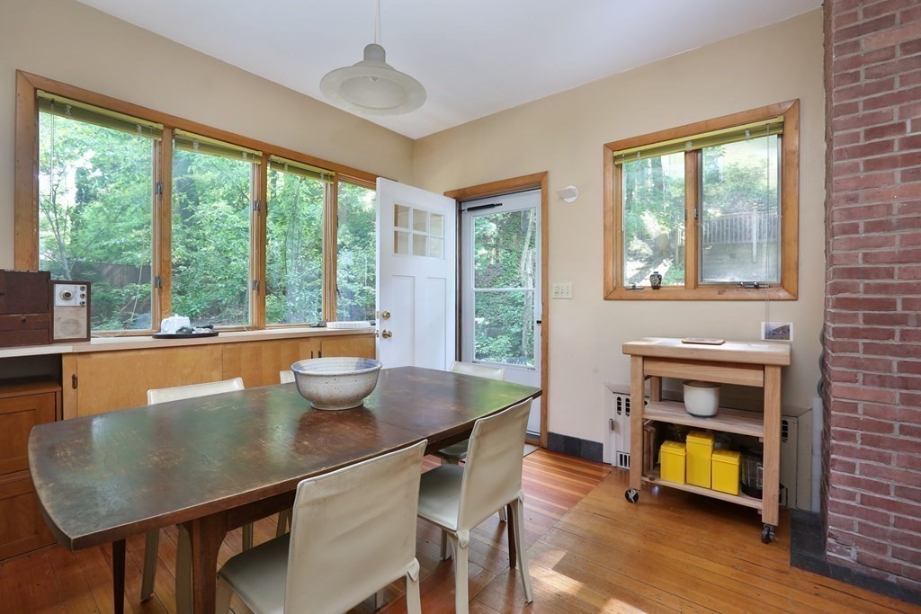 53 Brington Road Brookline, MA 02445 - Photo 4 of 12