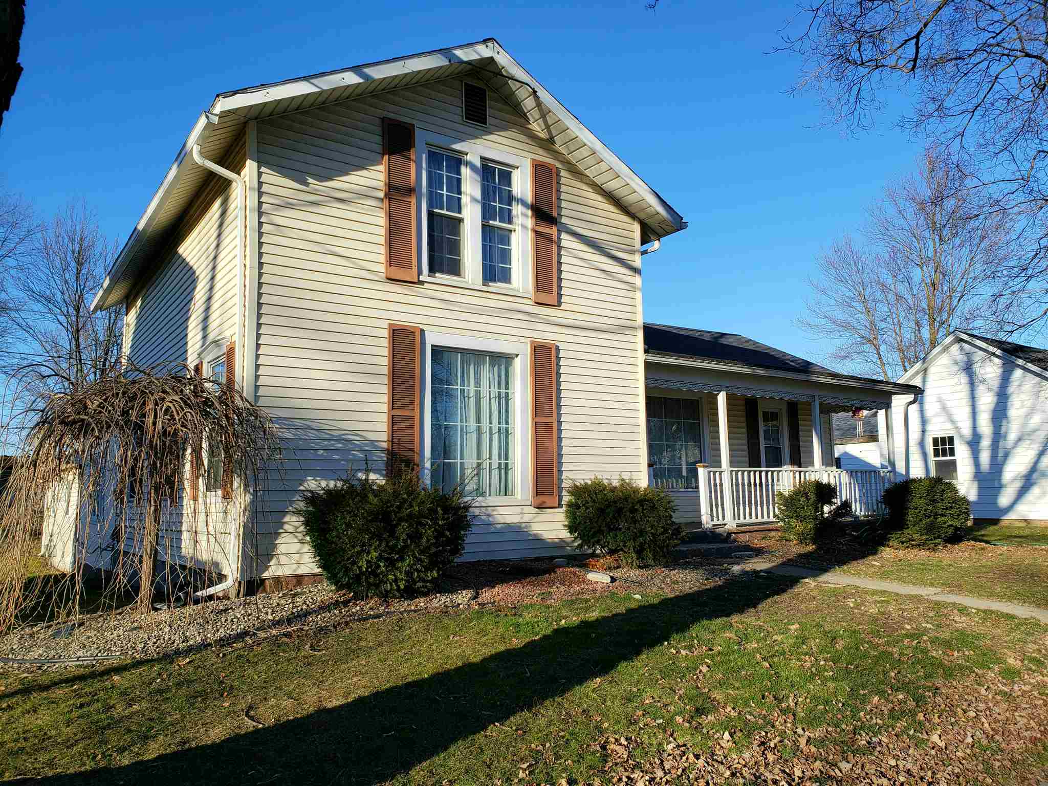 409 East Main Street Butler, IN 46721 - Photo 2 of 23