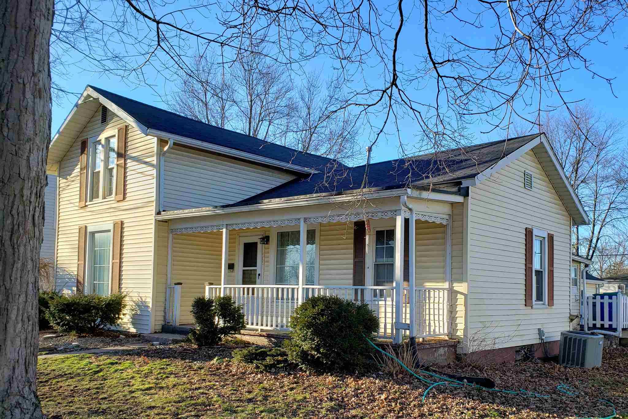 409 East Main Street Butler, IN 46721 - Photo 3 of 23