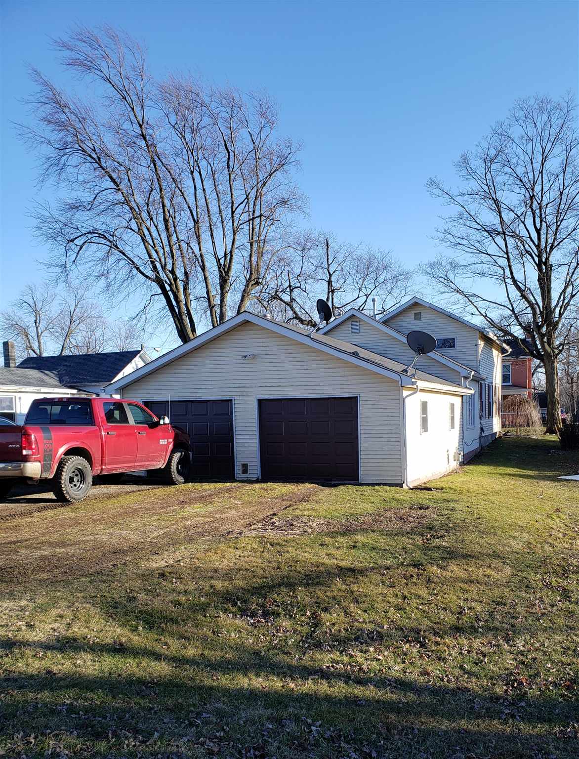409 East Main Street Butler, IN 46721 - Photo 5 of 23