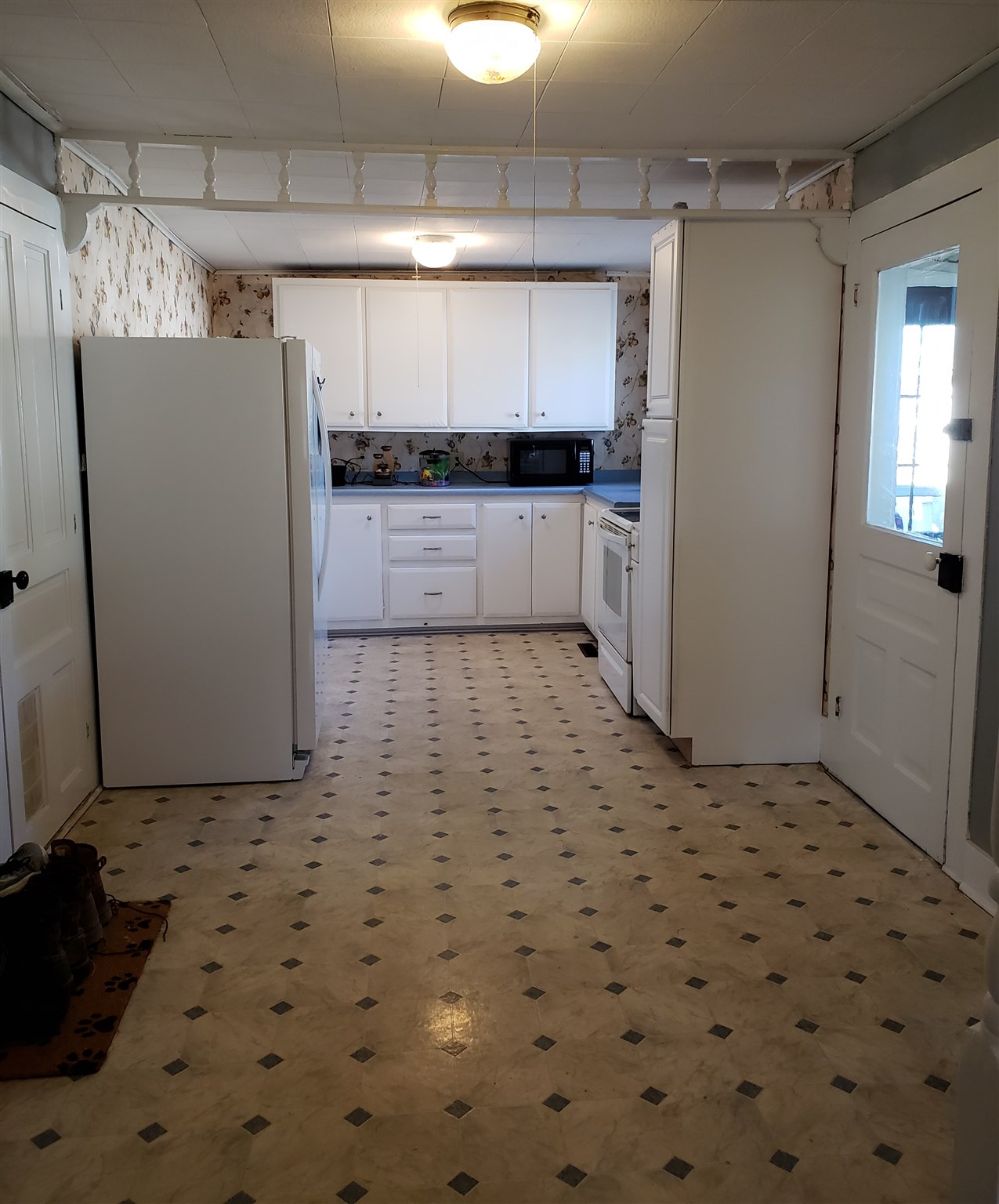 409 East Main Street Butler, IN 46721 - Photo 9 of 23