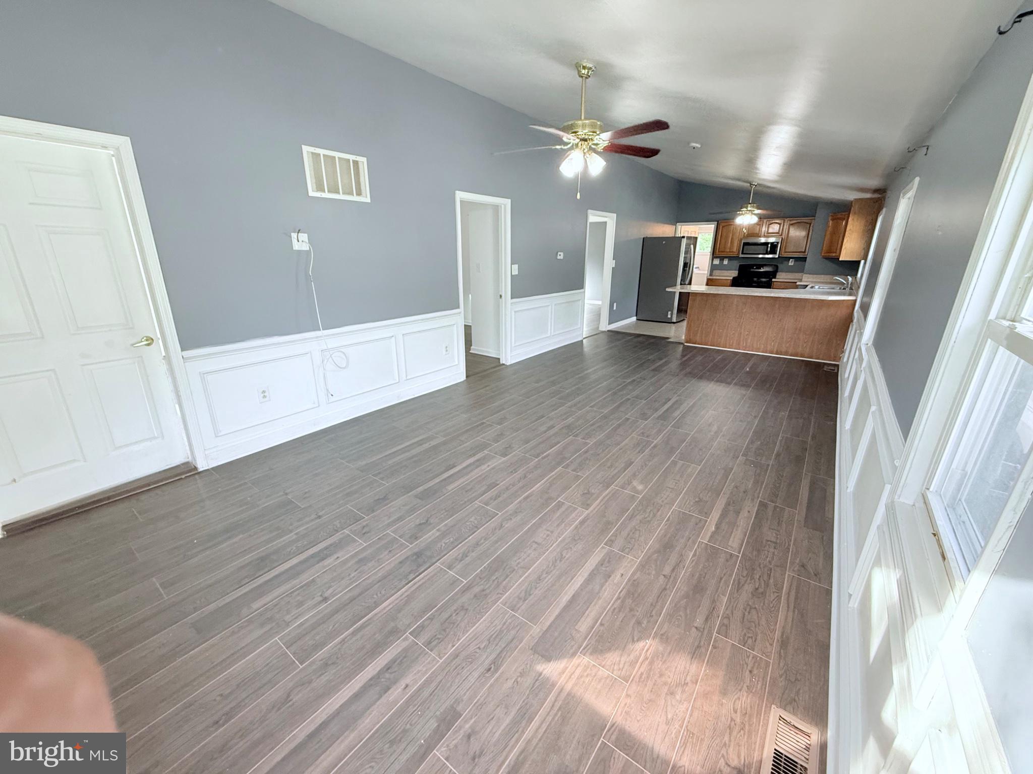 733 North Lenola Road Moorestown, NJ 08057 - Photo 2 of 11 Spacious, modern living area awaits you.