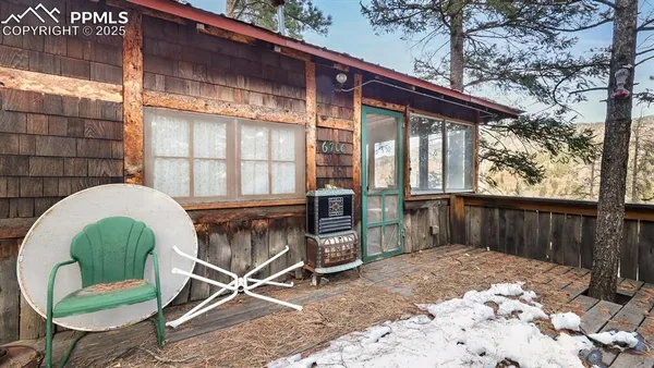 $350,000 | 6720 Spruce Avenue, Green Mountain Falls, CO 80819