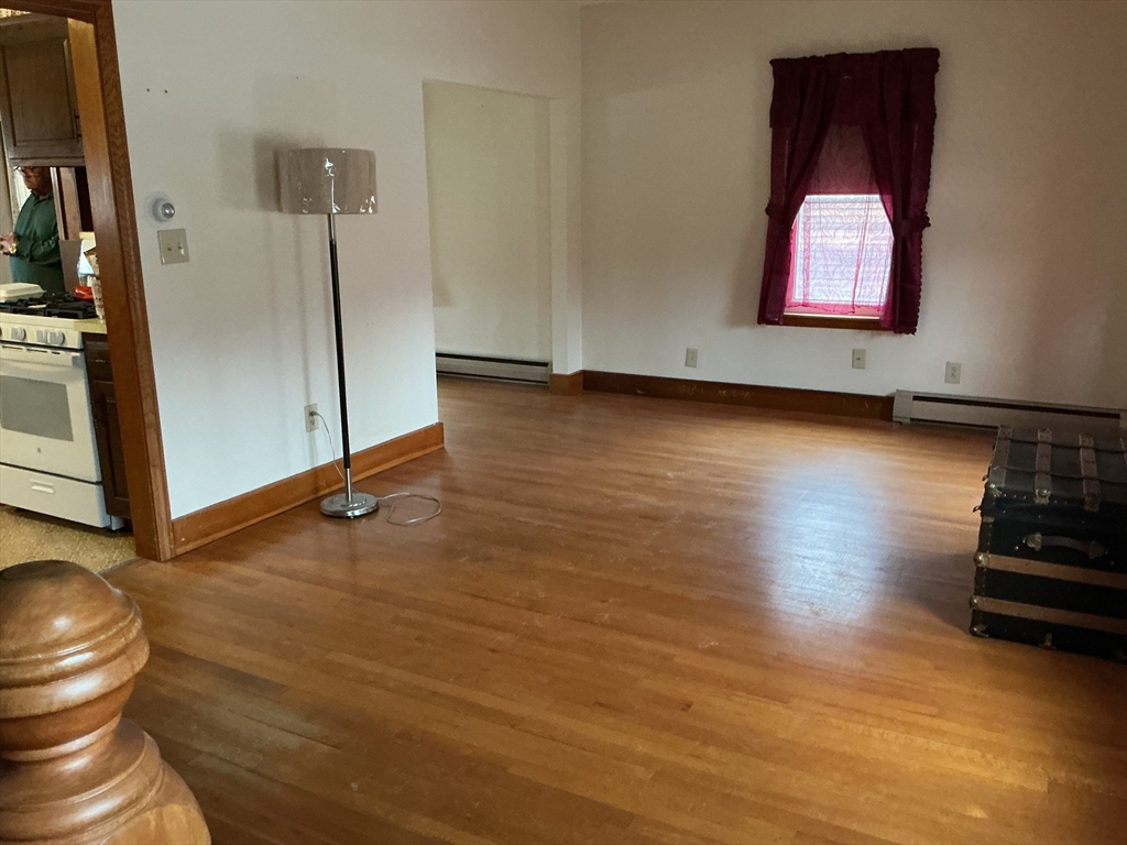 42 Elm Street Clinton, MA 01510 - Photo 8 of 9