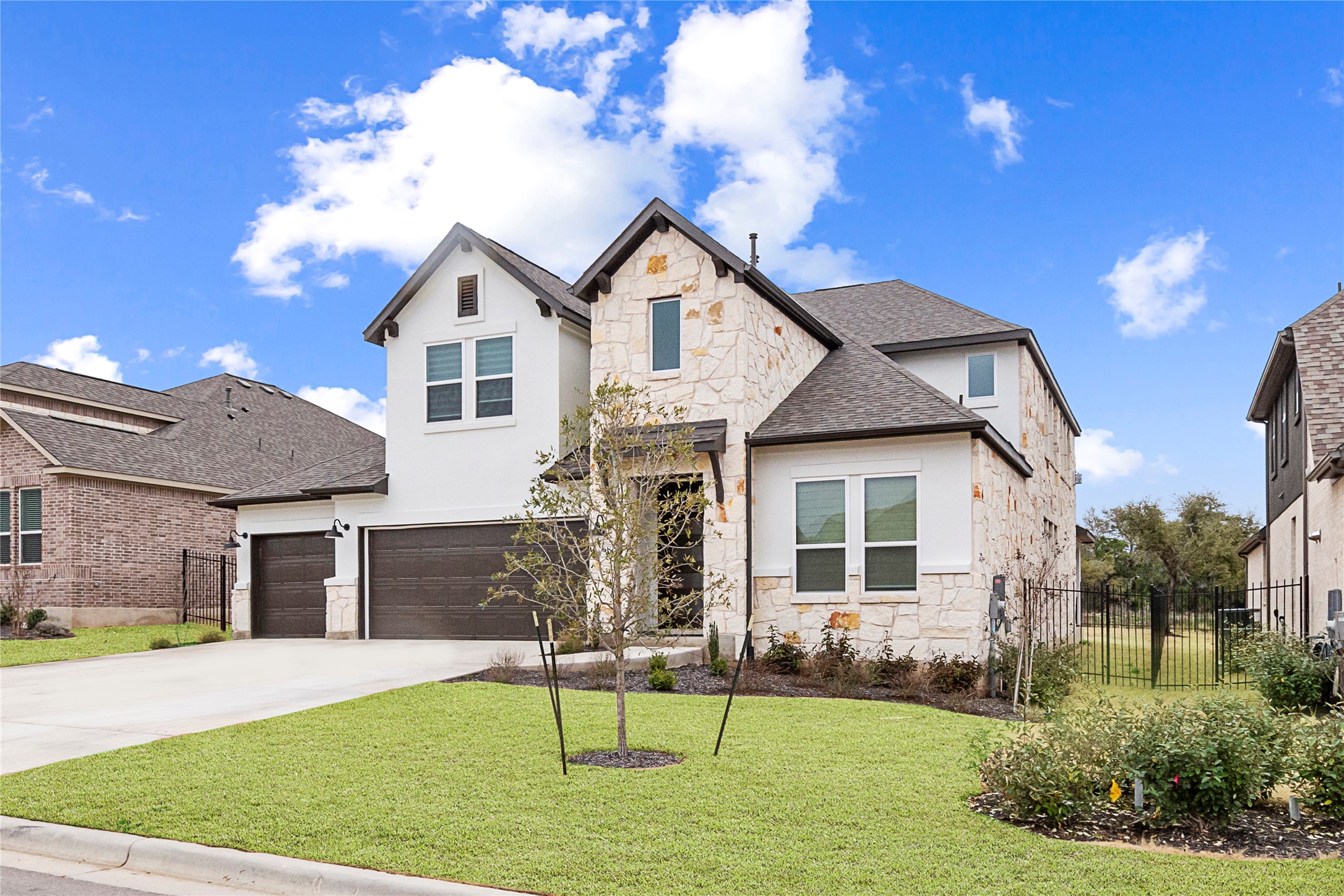 682 Two Creeks Lane Austin, TX 78737 - Photo 3 of 33