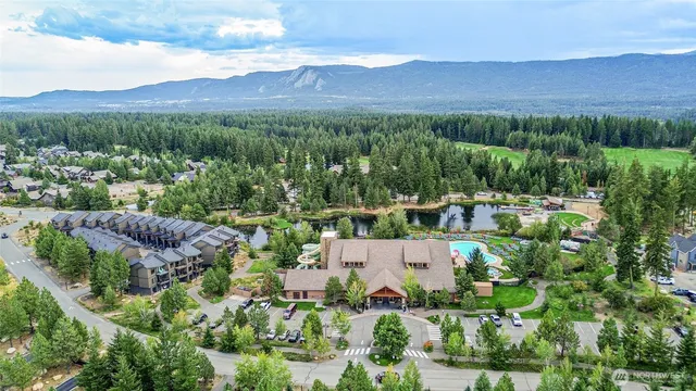 a view of a garden with mountain