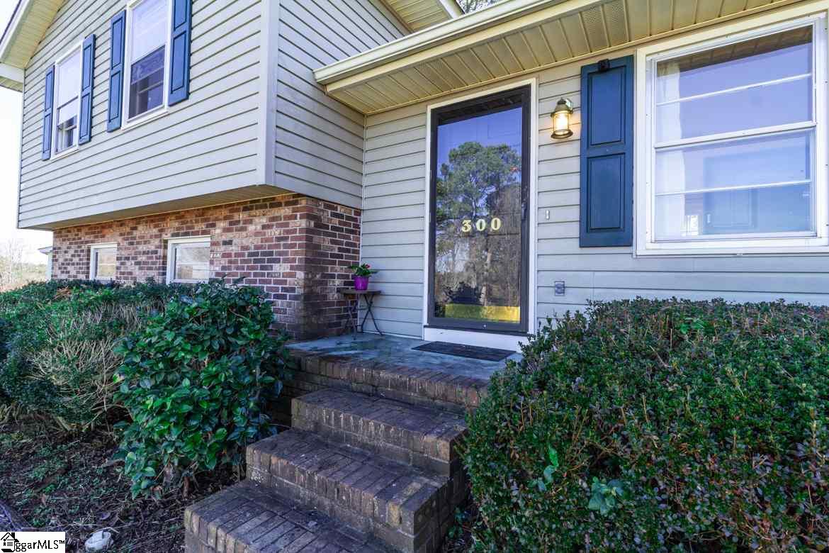 300 Jamestown Road Easley, SC 29640 - Photo 6 of 36