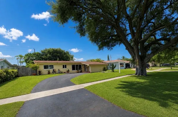 $725,000 | 1812 North 45th Avenue, Hollywood, FL 33021