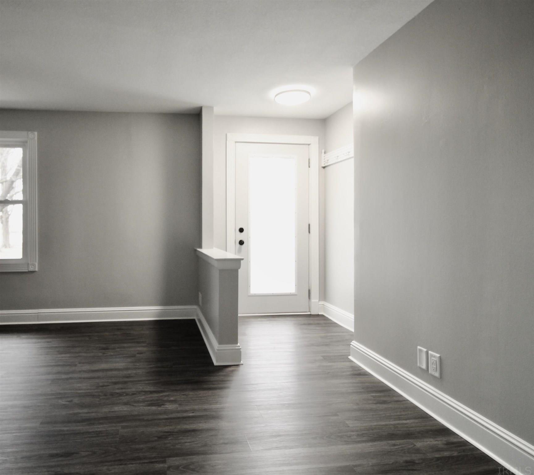9808 Maysville Road Fort Wayne, IN 46835 - Photo 4 of 36