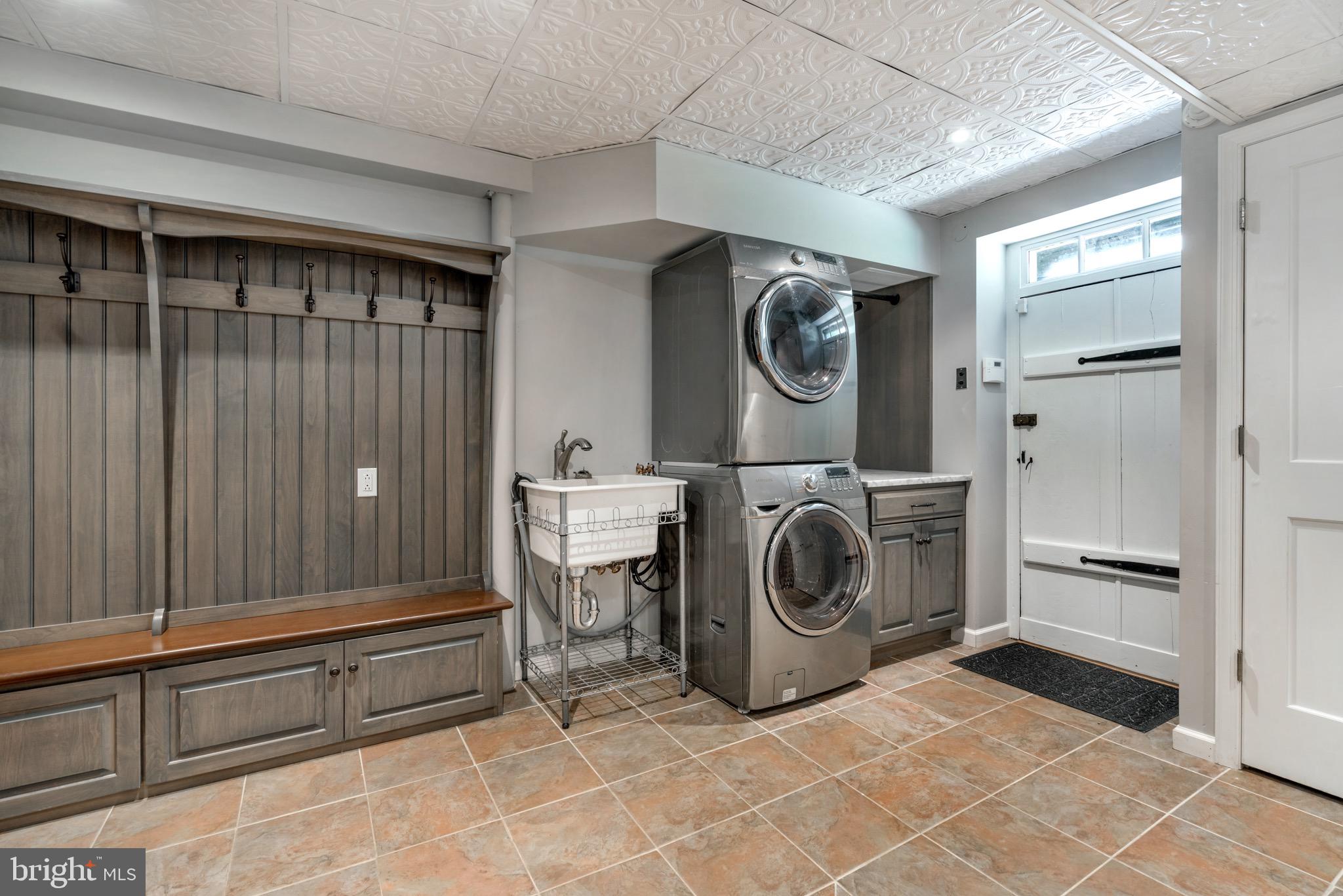 440 Caversham Road Bryn Mawr, PA 19010 - Photo 13 of 33 Mud Room / Laundry Room