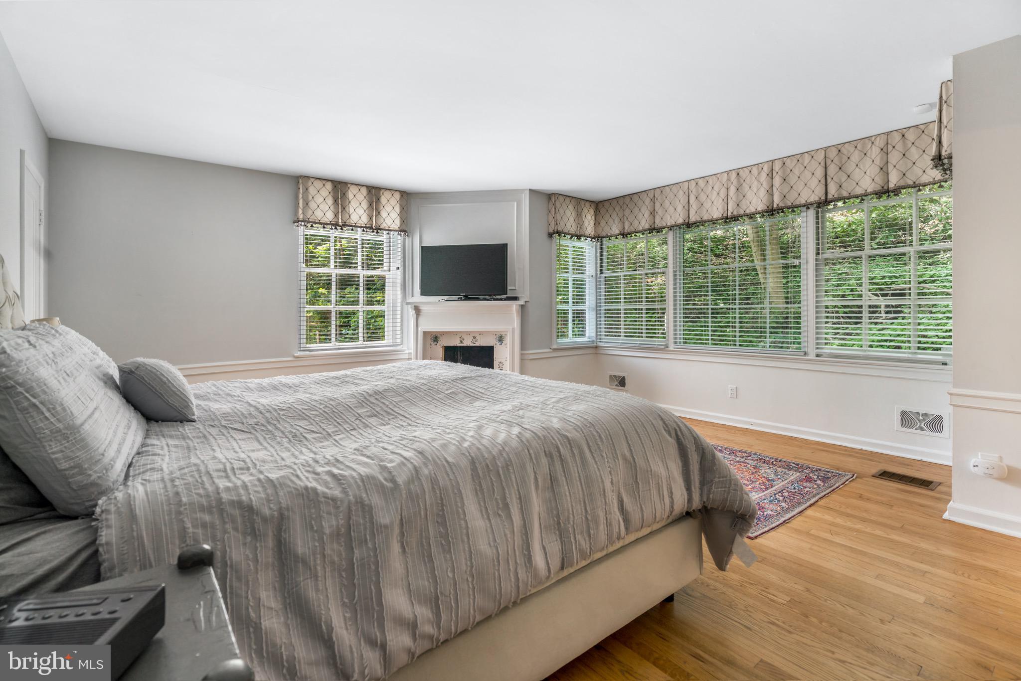 440 Caversham Road Bryn Mawr, PA 19010 - Photo 18 of 33 Main bedroom