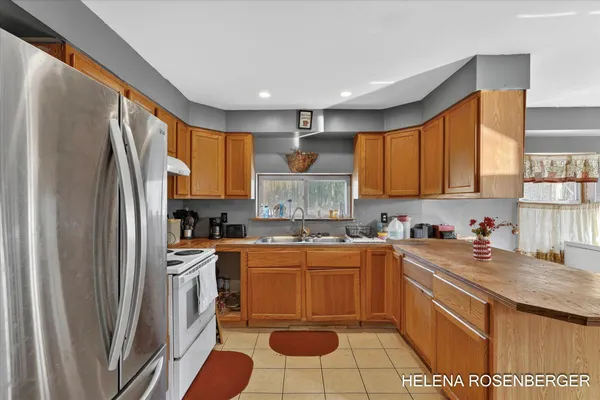 $225,000 | 8033 West 116th Street, Grant, MI 49327