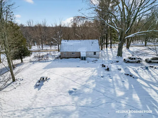 $225,000 | 8033 West 116th Street, Grant, MI 49327