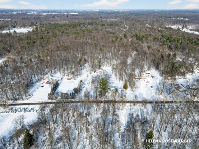 $225,000 | 8033 West 116th Street, Grant, MI 49327