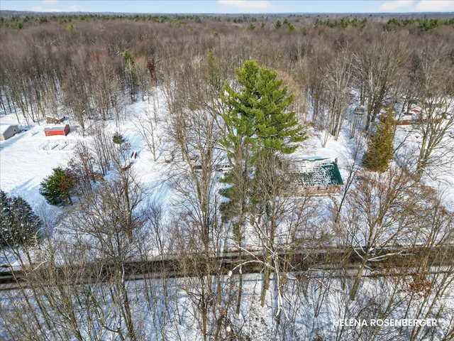 $225,000 | 8033 West 116th Street, Grant, MI 49327