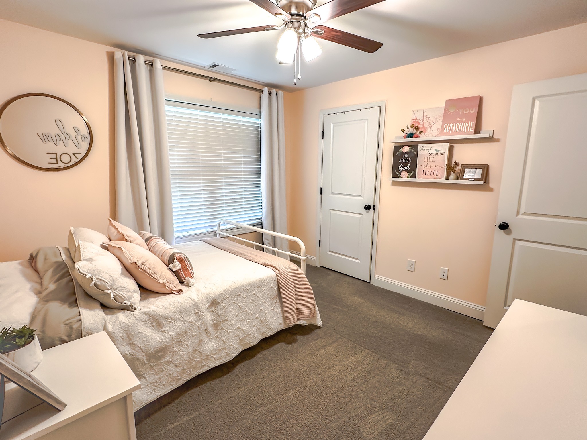 4927 Minnis Road Springfield, TN 37172 - Photo 19 of 27 a bedroom with bed and a large window