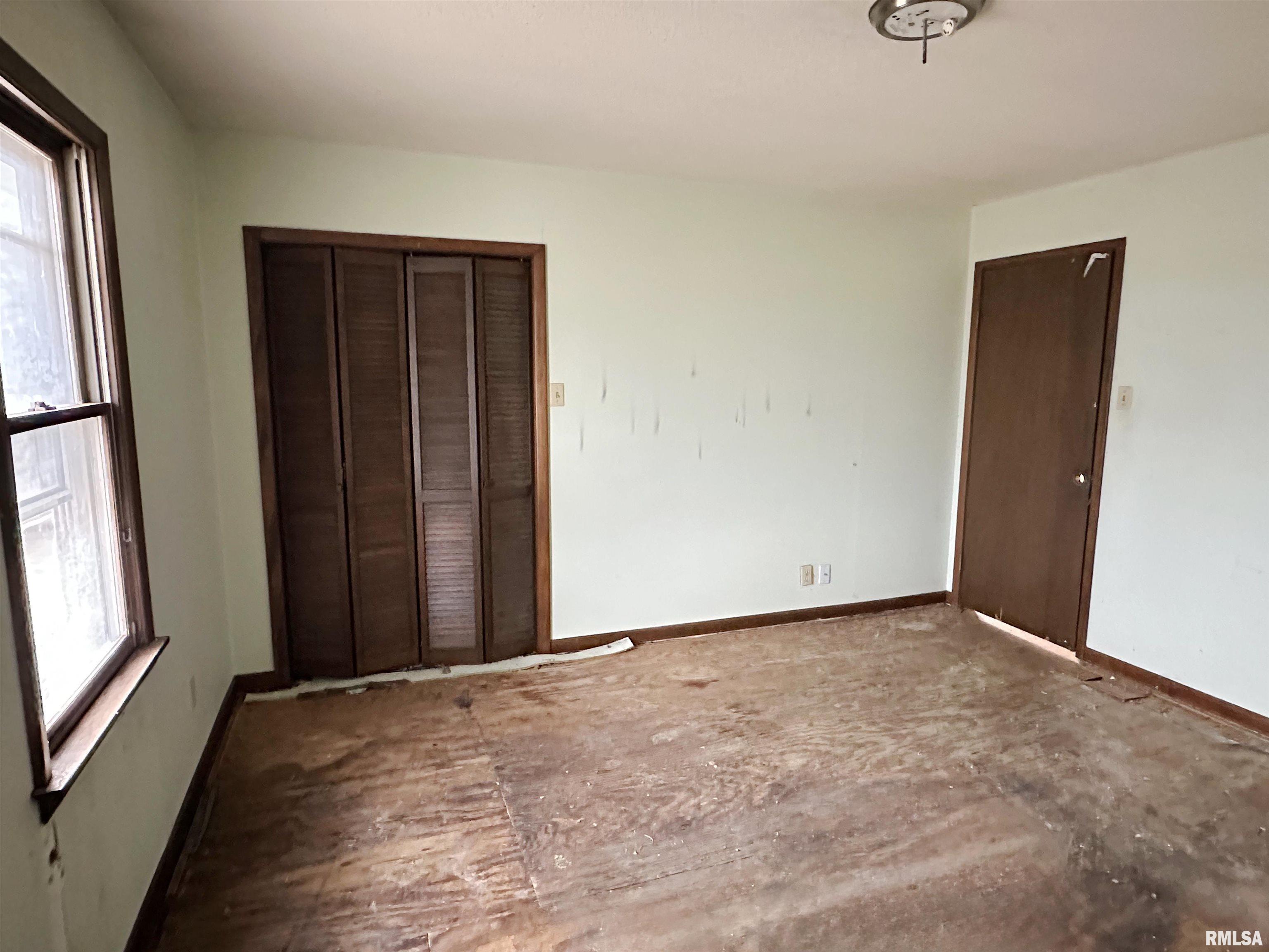 231 East Stoddard Avenue Virden, IL 62690 - Photo 11 of 26