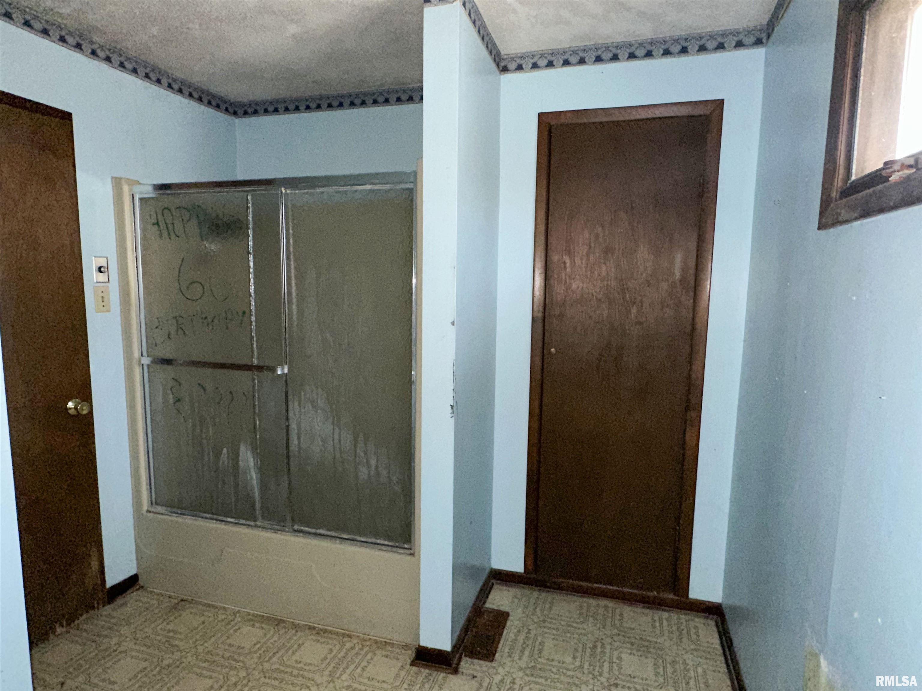 231 East Stoddard Avenue Virden, IL 62690 - Photo 16 of 26