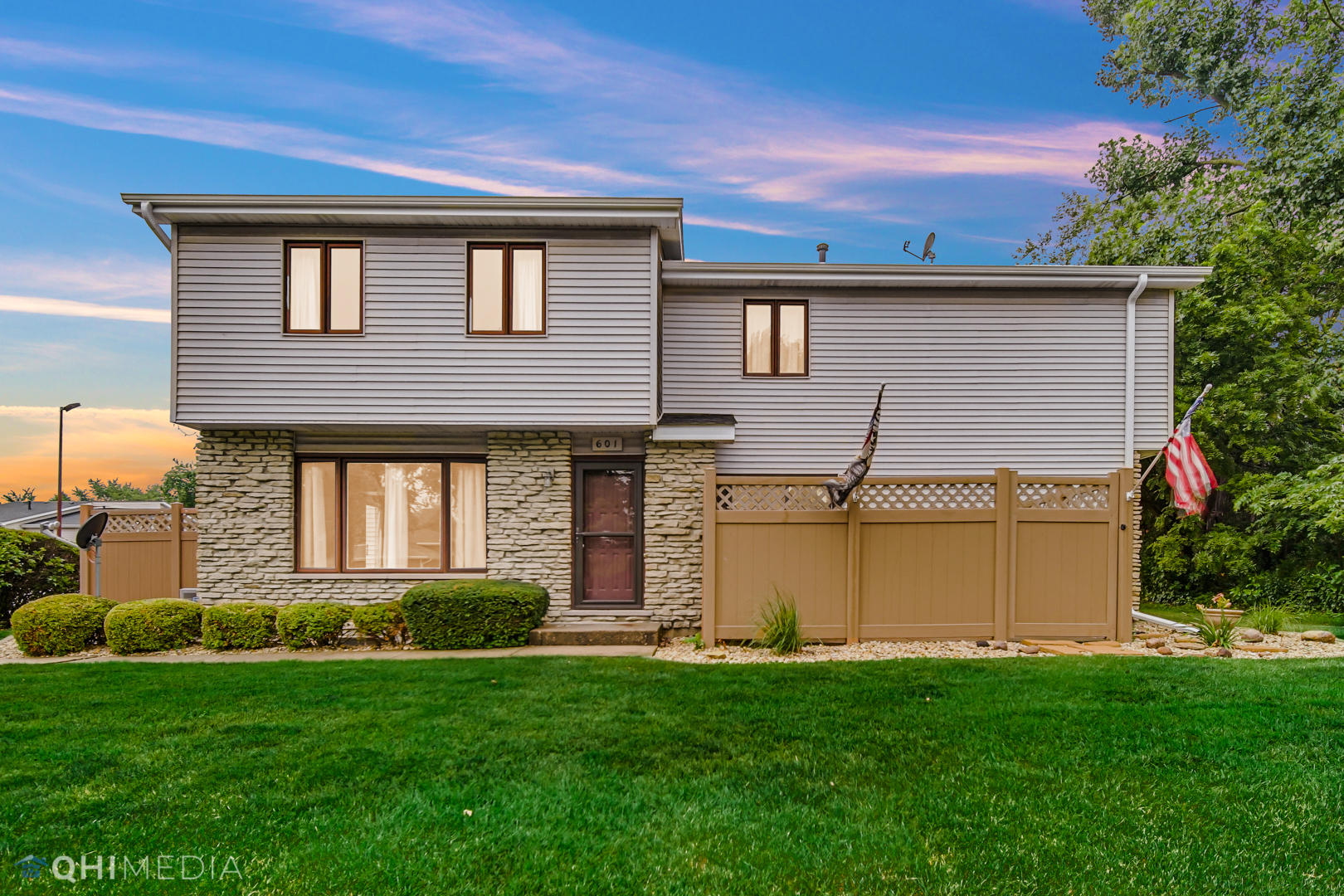 601 Northgate Road, Unit 601 New Lenox, IL 60451 - Photo 1 of 21 front view of a house with a yard