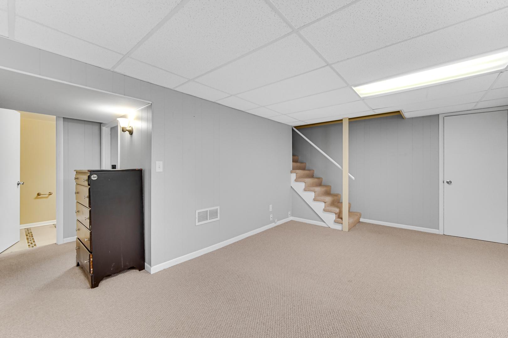 601 Northgate Road, Unit 601 New Lenox, IL 60451 - Photo 17 of 21 a view of an empty room with a cabinet