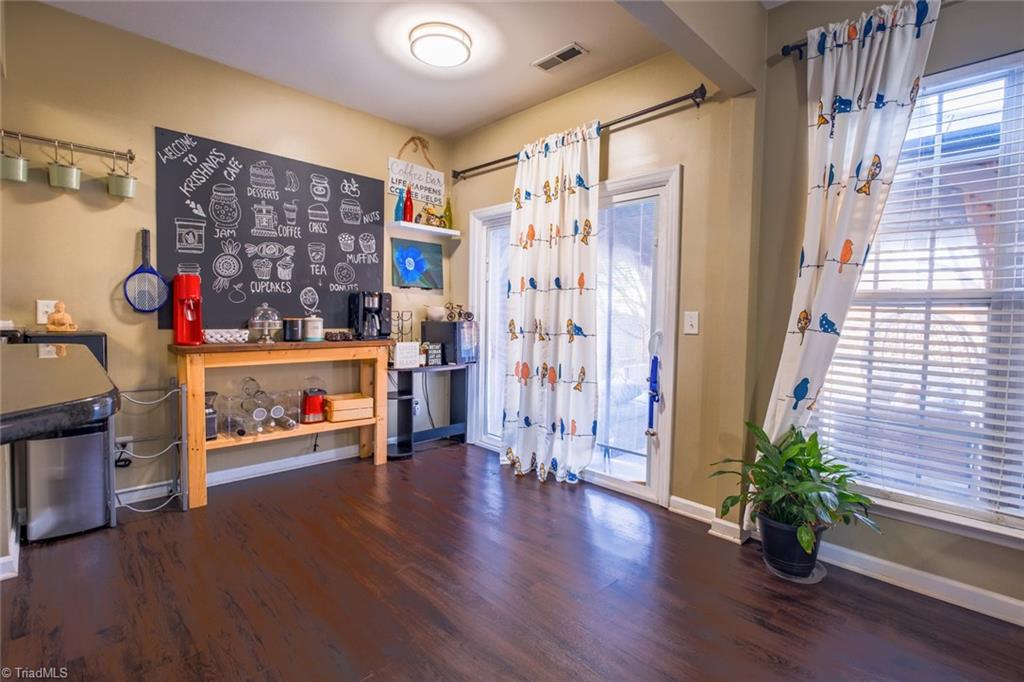 1416 Pondhaven Drive High Point, NC 27265 - Photo 16 of 34