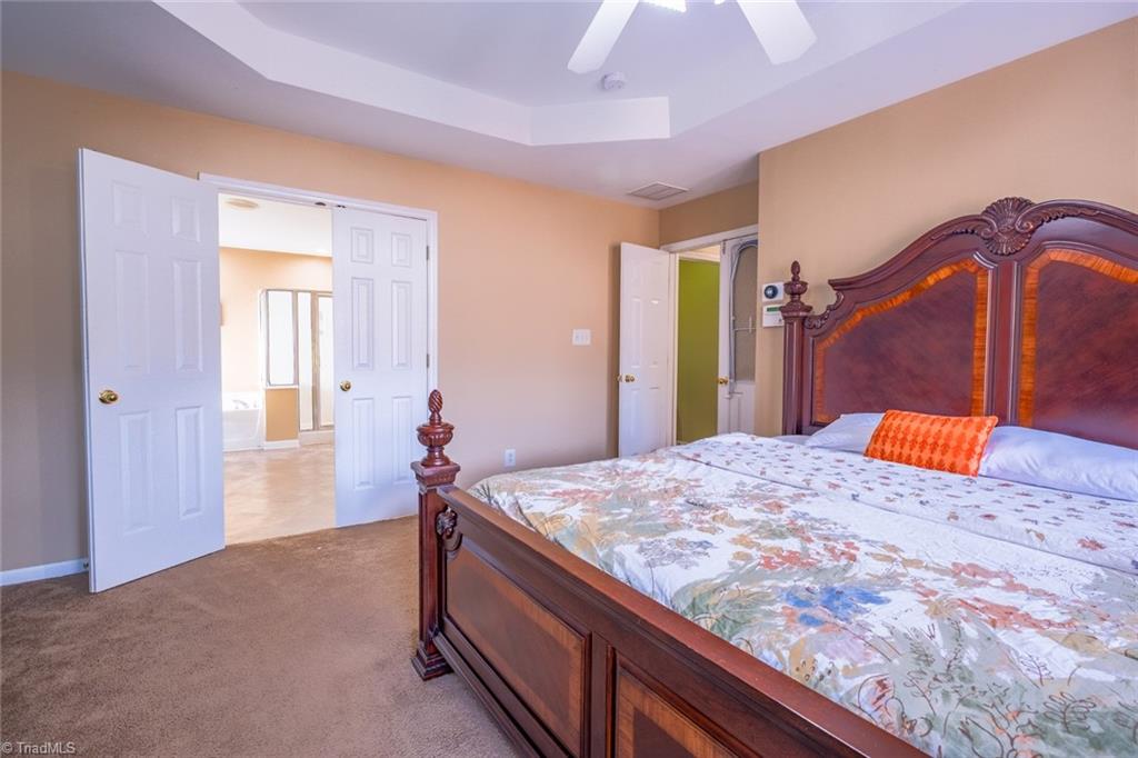 1416 Pondhaven Drive High Point, NC 27265 - Photo 23 of 34