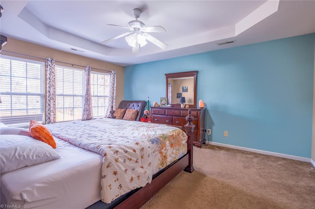 1416 Pondhaven Drive High Point, NC 27265 - Photo 24 of 34