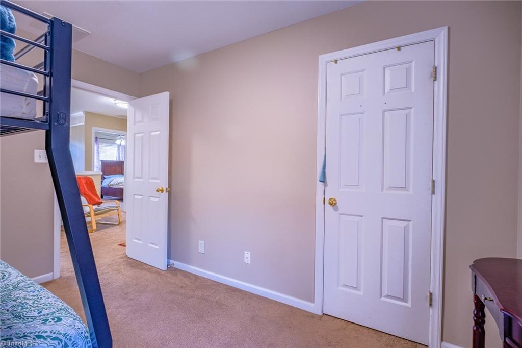 1416 Pondhaven Drive High Point, NC 27265 - Photo 26 of 34