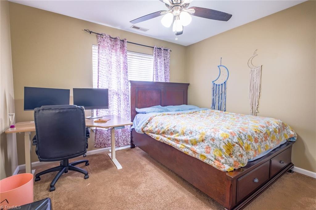 1416 Pondhaven Drive High Point, NC 27265 - Photo 27 of 34