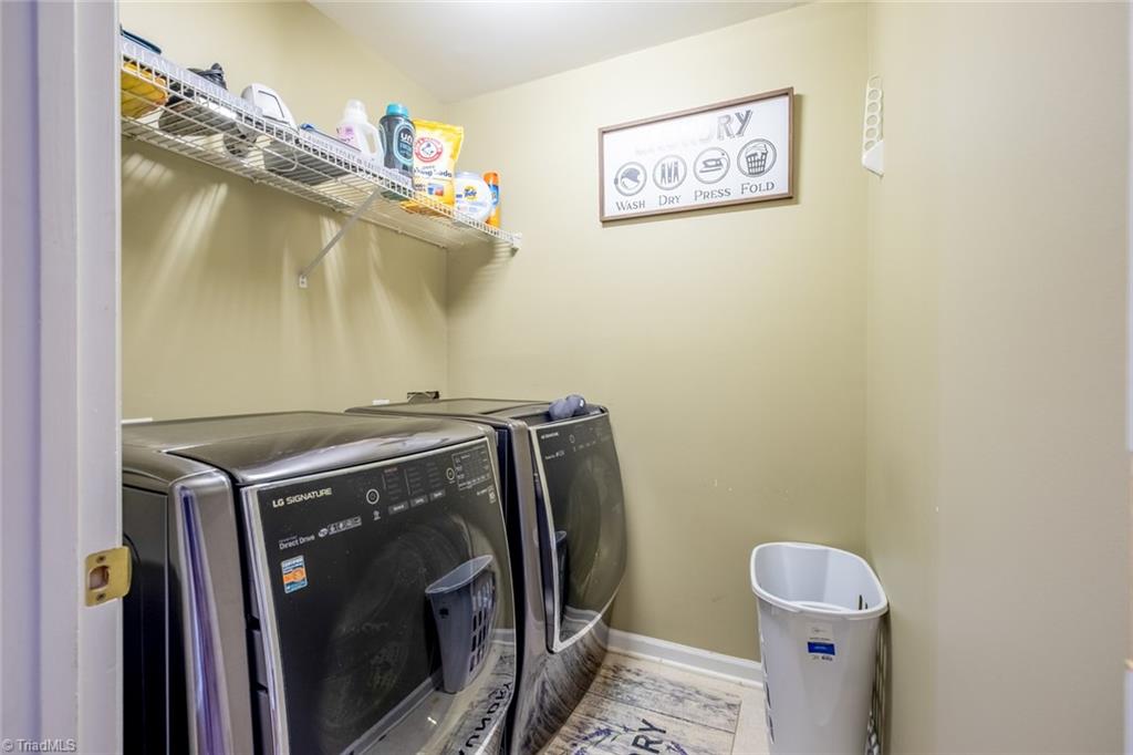 1416 Pondhaven Drive High Point, NC 27265 - Photo 31 of 34