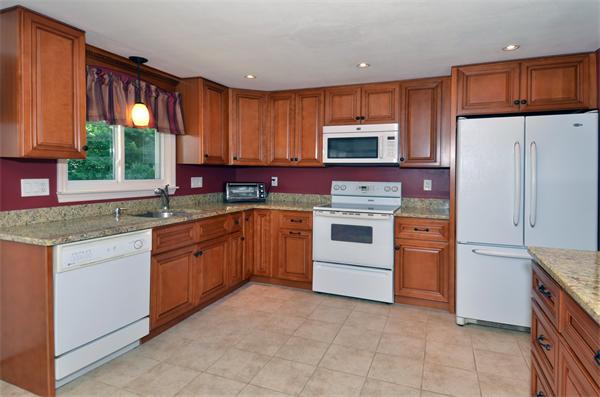 9 Quail Road Peabody, MA 01960 - Photo 8 of 30 Gallery Image 8