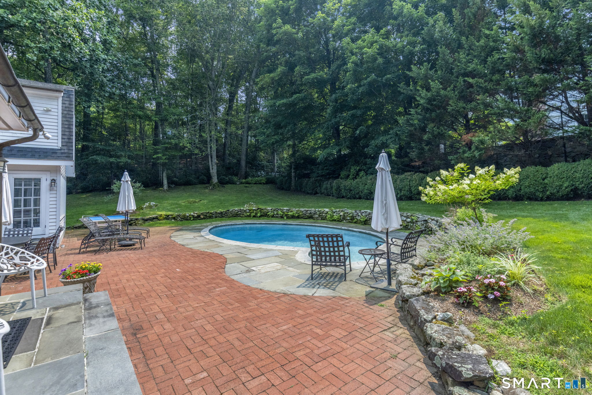 245 Cedar Road Fairfield, CT 06890 - Photo 30 of 38 Gallery Image 30