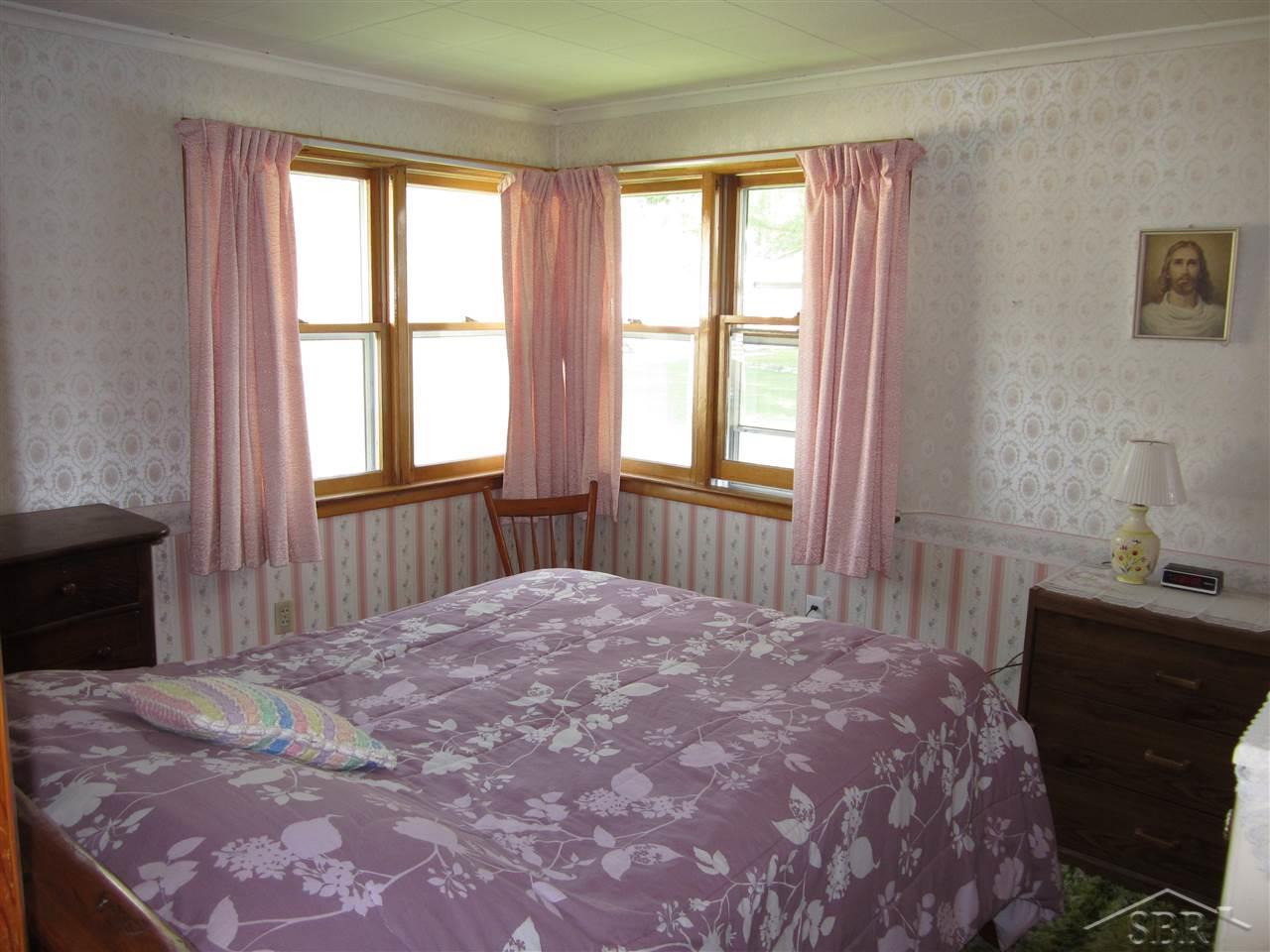 820 North Gleaner Road Saginaw, MI 48609 - Photo 8 of 23 Gallery Image 8