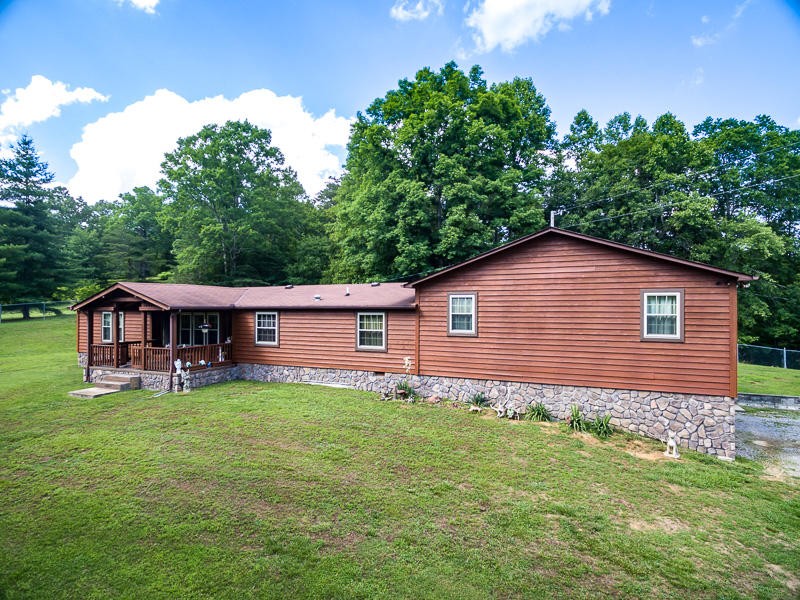 140 Nolan Lane Heiskell, TN 37754 - Photo 1 of 39