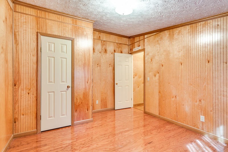 140 Nolan Lane Heiskell, TN 37754 - Photo 17 of 39
